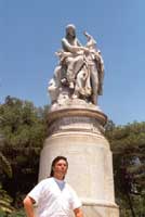 Афины. У памятника лорду Байрону. 1995г.